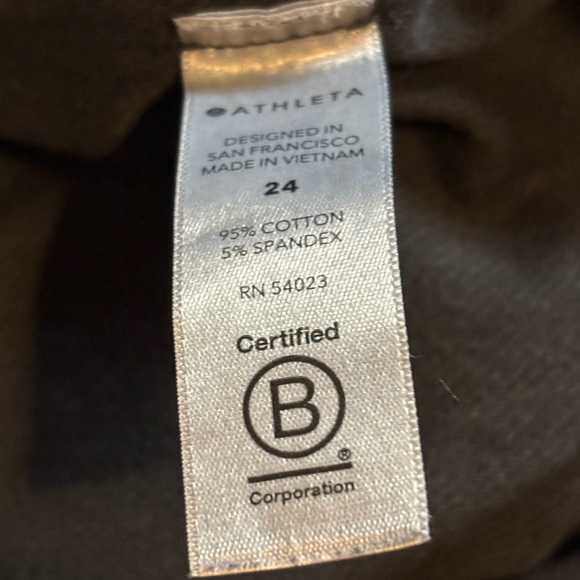 Size 24 3X ATHLETA Farallon Jogger Pants Black NEW - Picture 9 of 9